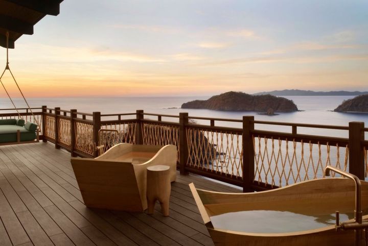 太平洋の雄大な眺めと太平洋の雄大な眺めと約18kmに及ぶ美しい海岸線を誇るパパガヨ半島のシーサイドリゾート。