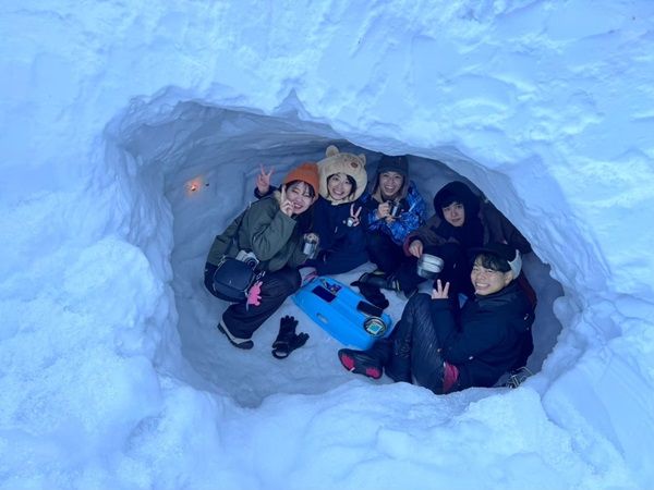 【新潟県十日町市】廃校グランピング「雪原学舎」で戦略型スポーツ雪合戦！非日常空間で童心に帰る1泊2日