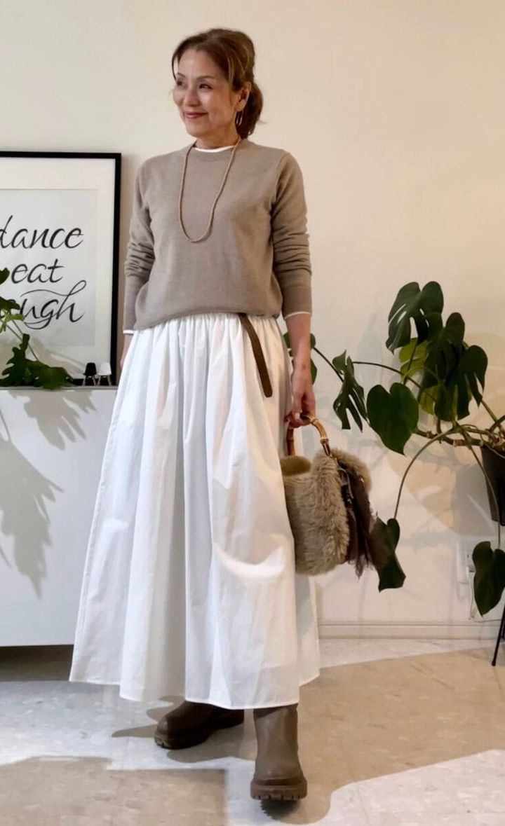 篠部さん_カシミヤクルーネックセーター