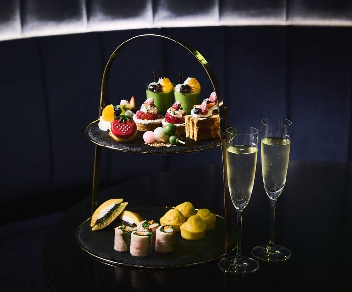 アフタヌーンティー ＋ スパークリングワイン