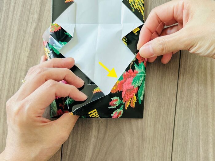 不器用さんでもOK！『簡単ギフト袋』の作り方。包装紙1枚でこんなに可愛くなるなんて♡