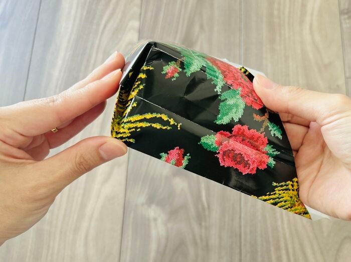 不器用さんでもOK！『簡単ギフト袋』の作り方。包装紙1枚でこんなに可愛くなるなんて♡