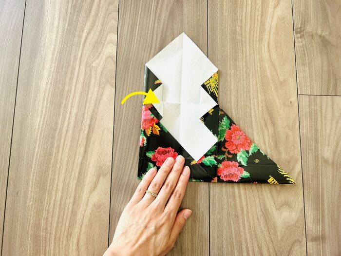 不器用さんでもOK！『簡単ギフト袋』の作り方。包装紙1枚でこんなに可愛くなるなんて♡