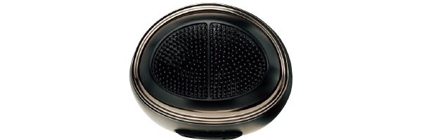 毎分約1万1000回音波振動するブラシは導電性の高いシリコン製。