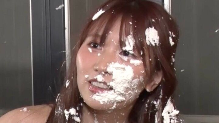 【写真・画像】“学生時代に胸に注目され続けた”NGなしグラドル「ガツンと喰らいました」 人生初パイ砲ドッキリに反響「最高です！」 1枚目