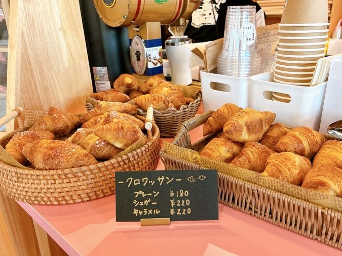 Book cafe 3rd Labo クロワッサン