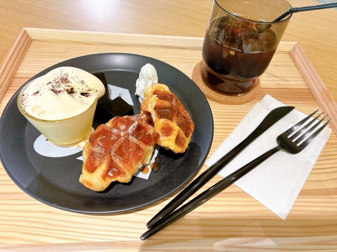 Book cafe 3rd Labo キャラメルクロッフルプレート