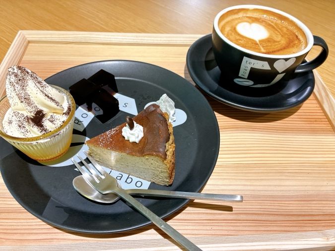 Book cafe 3rd Labo コーヒーバスクチーズプレート