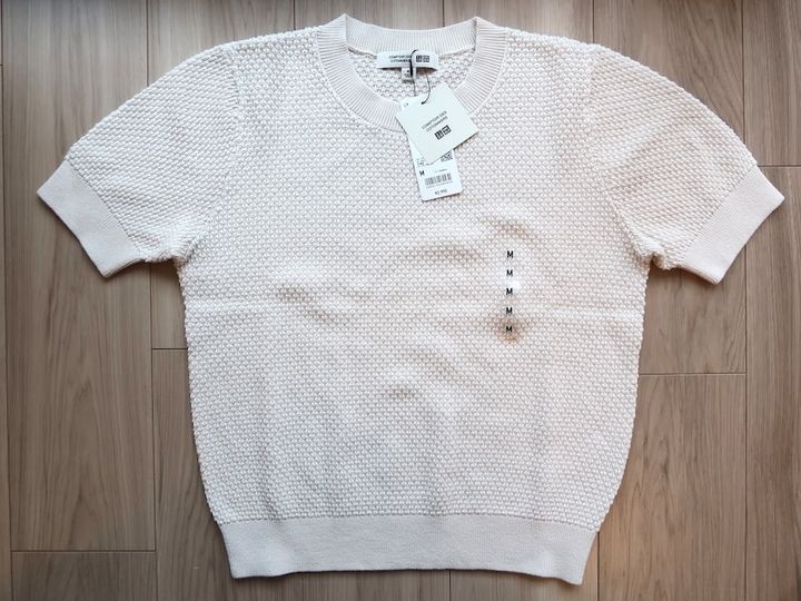 ボトムスを選ばず何にでも合うので出番が多かった1枚です