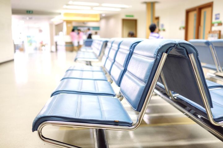 画像: 看護師ブランク10年。「機械も薬もわからない」でも → 子育て経験を強みに変えた『意外な武器』