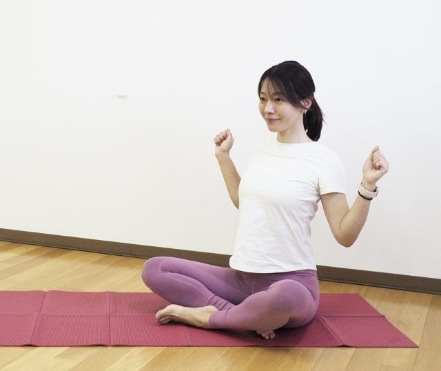 「肩甲骨を動かす」ストレッチ