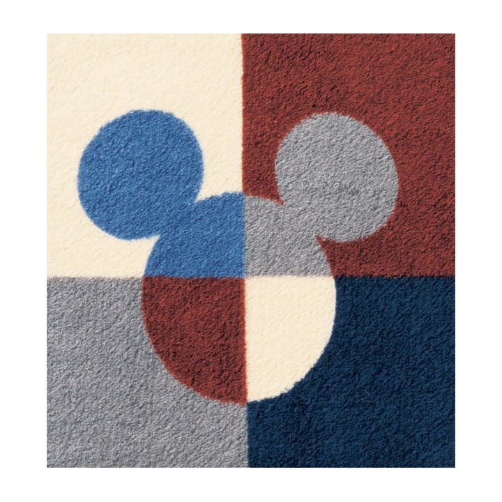 大きめサイズのマイクロファイバー毛布 ミッキーモチーフ デザインアップ