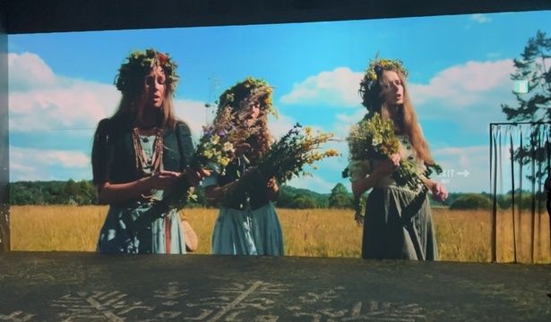 「スタルティネス＝調和」と呼ばれるリトアニアの女性たちの伝統歌