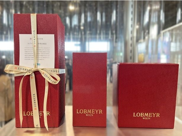 シャンデリアとグラスのメーカーとして知られるオーストリアの「ロブマイヤー」もTHE MOVEUM YOKOHAMAの特別限定企画品を販売！