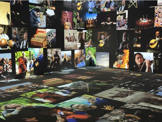 世界各地の音楽シーンが一堂に会する映像は、言語の壁を越える音楽の力を体現していた