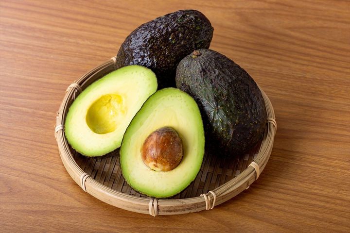 アボカドの「白い粉」の正体は？