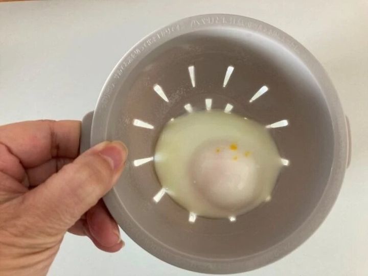 ダイソー 電子レンジ調理器 半熟たまご風