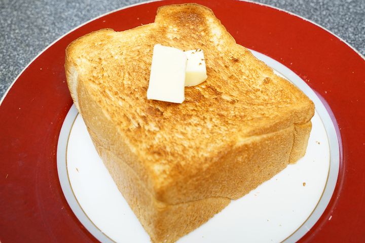 1000円でも本格派！スタプロの「パンナイフ」をレビュー