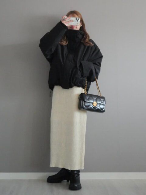 2025大人女性おすすめダウンナロースカートコーデ