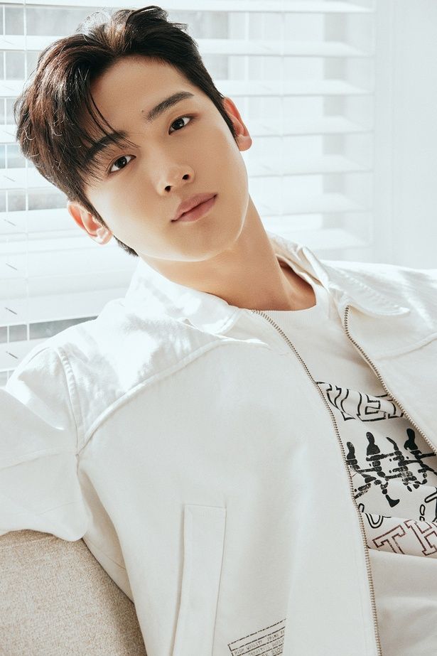 オーディション番組『PRODUCE X 101』に出演し見事最終順位１位に！ （C）BINGE WORKS & PONY CANYON & STORYMOB All Rights Reserved.