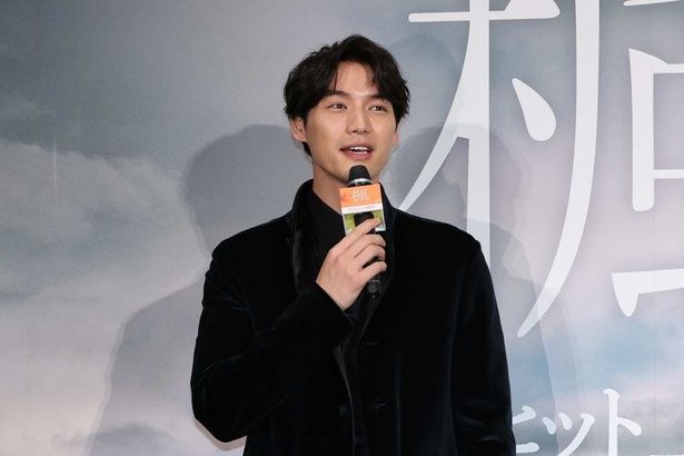 映画の反響を喜ぶ福士蒼汰 [c]2025 映画『楓』製作委員会