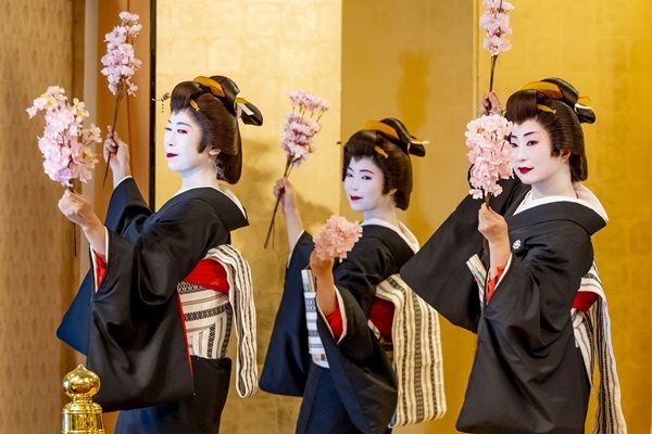 【東京都江東区】本格的な日本舞踊を気軽に体験！知識ゼロでも着付けから学べるワークショップ開催