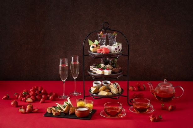 三井ガーデンホテル名古屋プレミア「The Living Room with SKY BAR」のアフタヌーンティー(平日4500円、土日祝4800円)