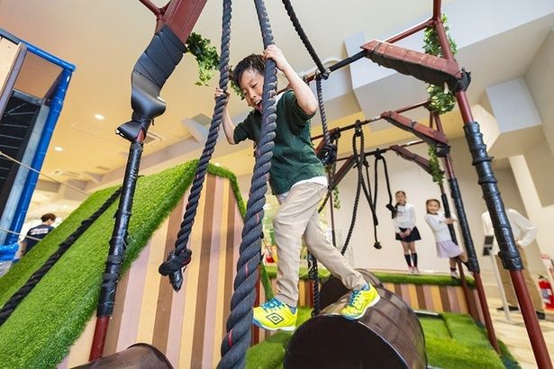 体を動かして遊べるアトラクションがたくさん 画像提供：CROSPO(クロスポ)八王子店