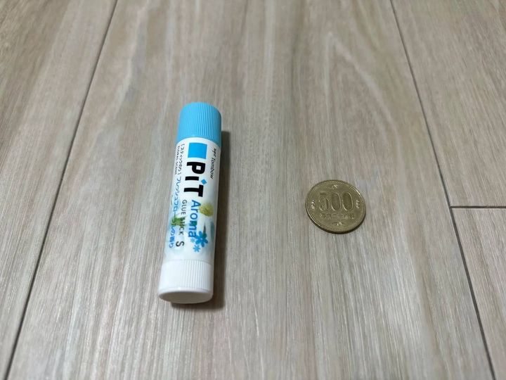 DAISO(ダイソー)：スティック糊ハイパワーフローラル