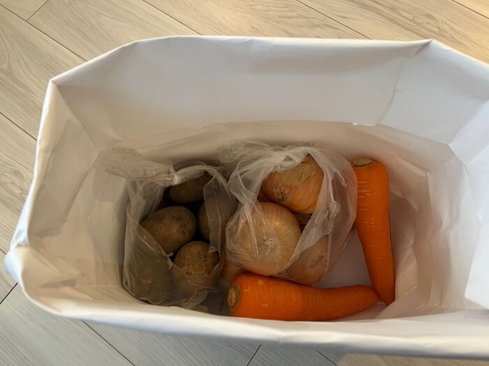 「その紙袋、捨てないで！」クリスマスでゲットしたショッパーの賢い使い道6選♡