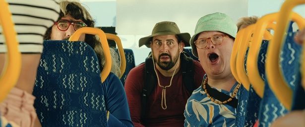 【写真を見る】監督のアルテュスは、障害者に扮してサマーキャンプに参加するパウロ役で主演も務める [c]2024 CINE NOMINE