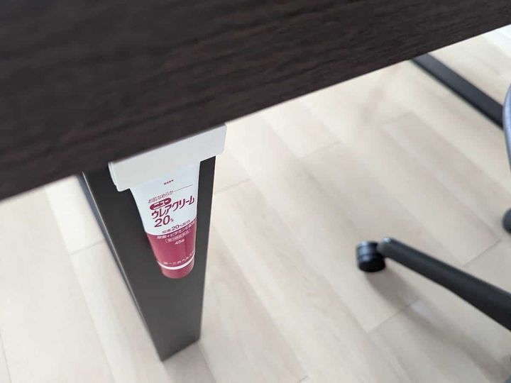 セリア 磁石でくっつくチューブホルダー 使用例