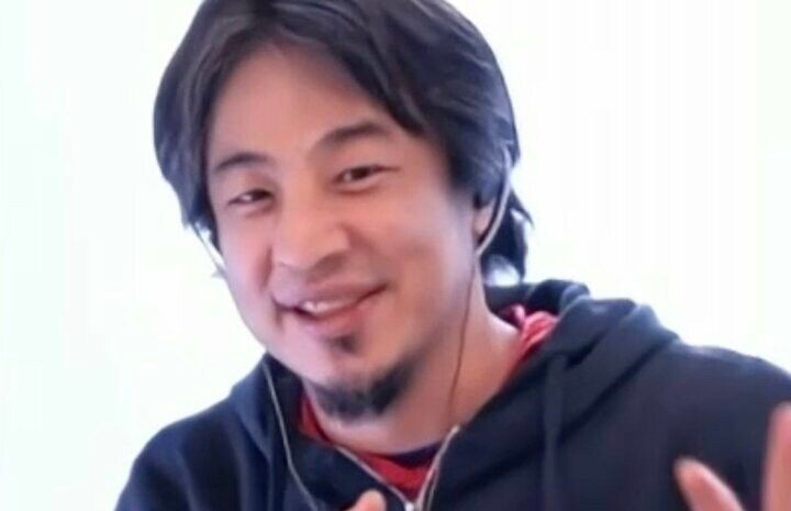 【写真・画像】ひろゆき、意外すぎる父親の実家の職業を告白「西村牧場っていう…」 1枚目