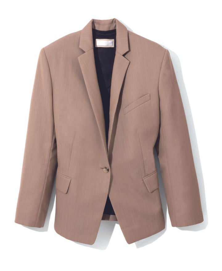 ウエストシェイプの洗練シルエット