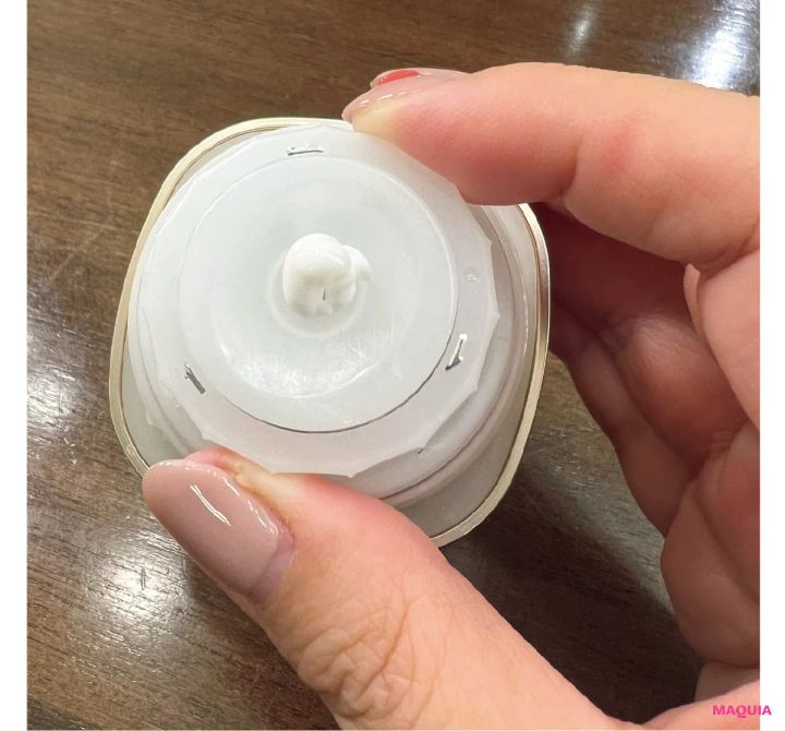 新作スキンケア ファンケル シールドチャージ クリーム テクスチャー