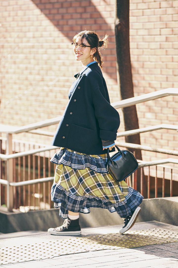 やっぱり冬はチェック柄スカート！色づかいやシルエットで個性がきらり【FUDGE dig.｜お洒落な人は「チェック柄スカート」をどう着こなす？ 02 フリークスストアPR 田中梨央奈さん】