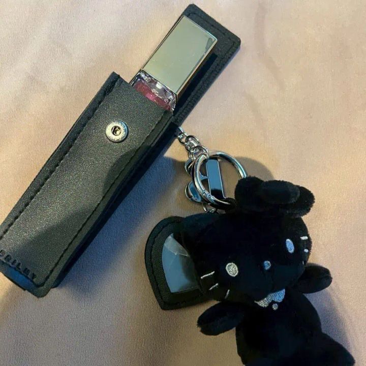 ハローキティ × ブリルミー いつでもササッとお直しできるズボラに優しいミラー付きリップチャーム BLACK ver.