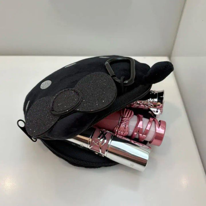 HELLO KITTY ふわふわフェイスポーチ