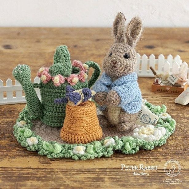 「編みぐるみ＜ピーターラビット(TM)＆ジョウロ＞(編み物材料セット)」(6600円)