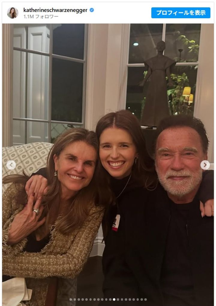 （左から）マリア・シュライヴァー、キャサリン・シュワルツェネッガー、アーノルド・シュワルツェネッガー ※「キャサリン・シュワルツェネッガー」インスタグラム width=