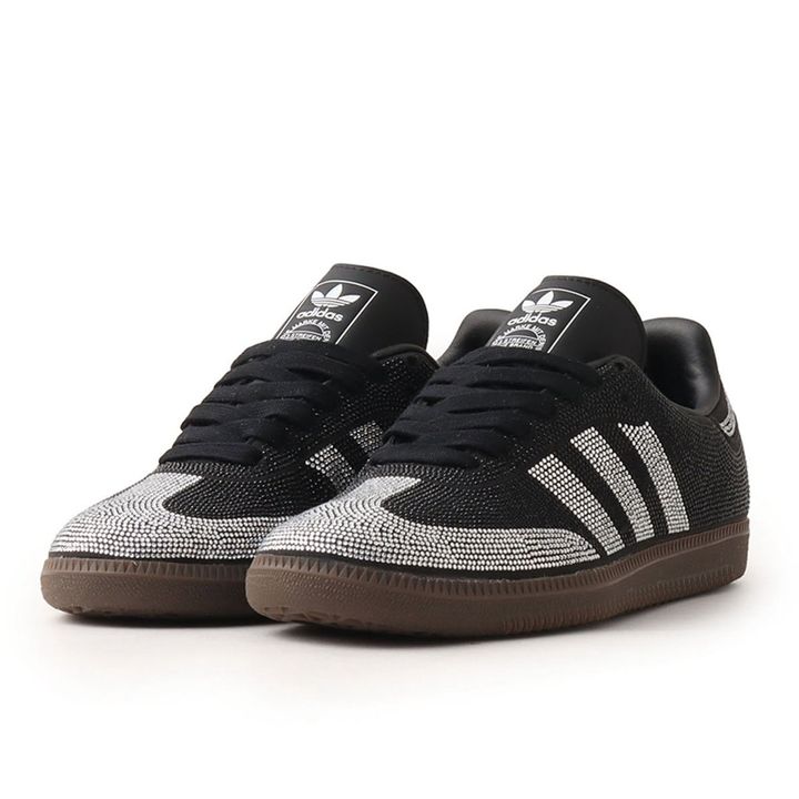 アディダス オリジナルスの「サンバ OG W」¥18,700