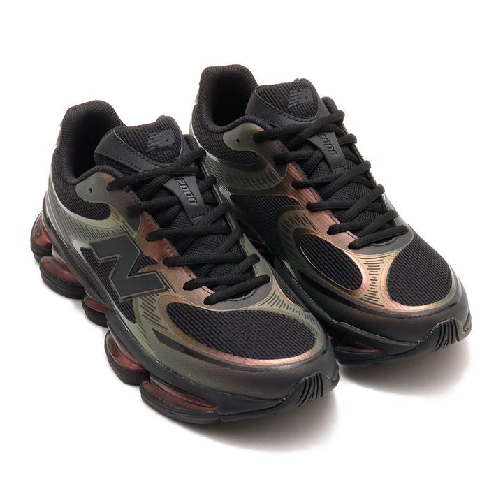 ニューバランスの「アブゾーブ 2000」¥24,200