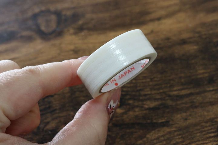 ダイソーのキッチン用ラベルテープ（PITTA PETTA、ホワイトパターン、15mm×3m）のビジュアル