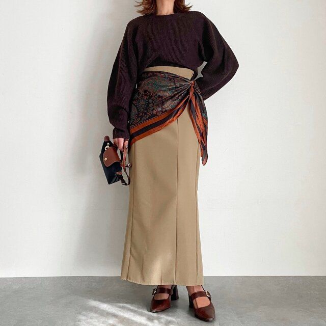 しまむらブラウンニットとタイトスカートコーデ