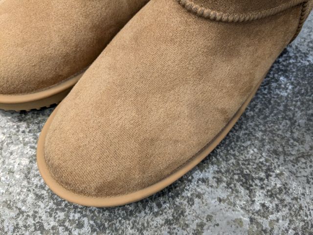 ムートン風防寒レインブーツの生地感