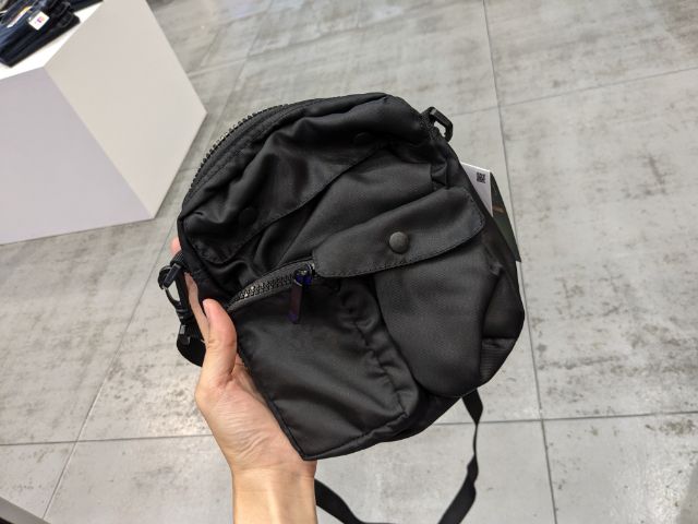 アーバンマルチストレージサコッシュ