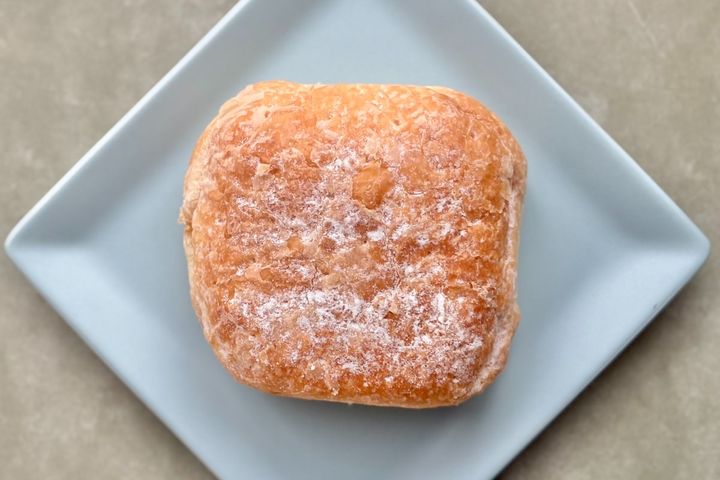 クリームの甘みが幸せ～♡【ファミマ】の新作パンが「やたらうまい」