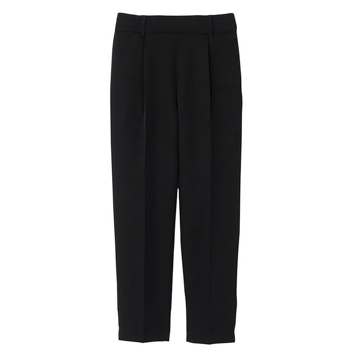 しまむらのテーパードパンツ（kana）