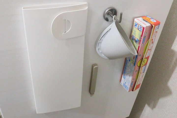 マグネットファイル（A4変形1／2、WH） 貼り付けて使用