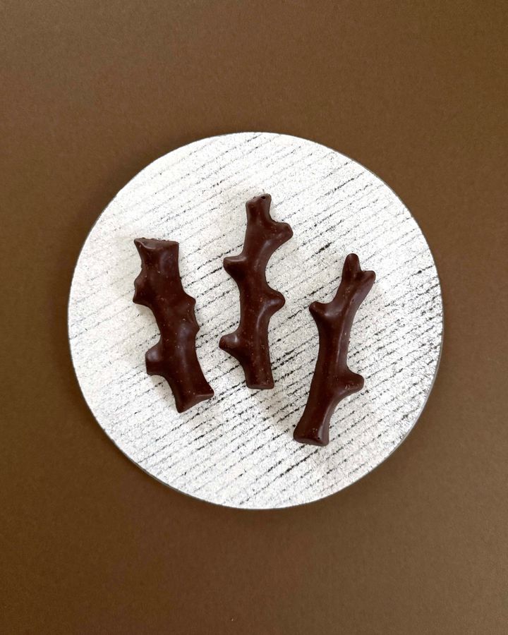 2025年冬スイーツ◎ 北海道から届く、冬限定のご褒美スイーツSNOW3選 【ささやかですてきなもの 大谷有紀 vol.270】